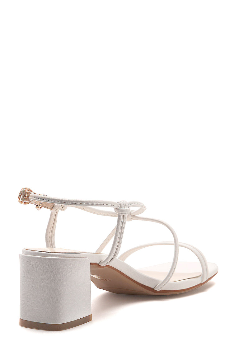 Sandalia de tiras delgadas y tacón ancho en blanco | Makena